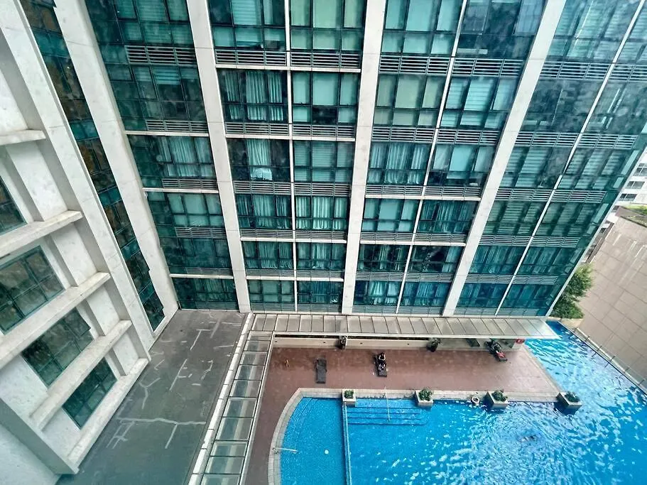 Zen 1Br One Uptown Bgc W/ Netflix, Pool & Gym Apartment Manila
